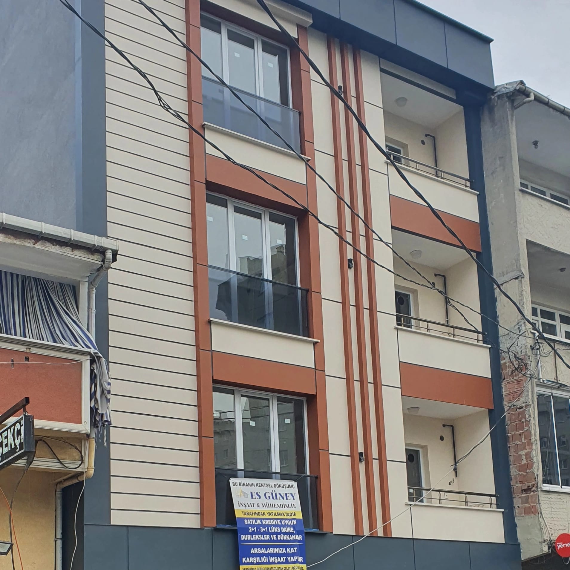 Apartman inşaatı tamamlanmış dış cephe